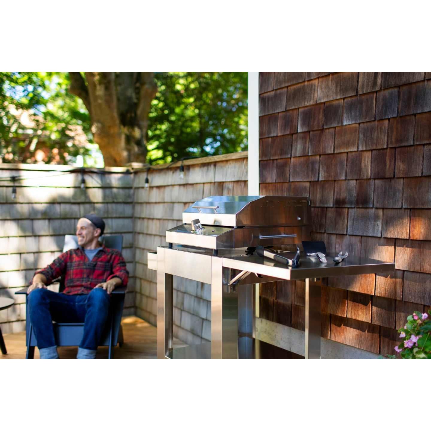 Kenyon G2 27" 120V 1-Burner Electric Grill With Stand
