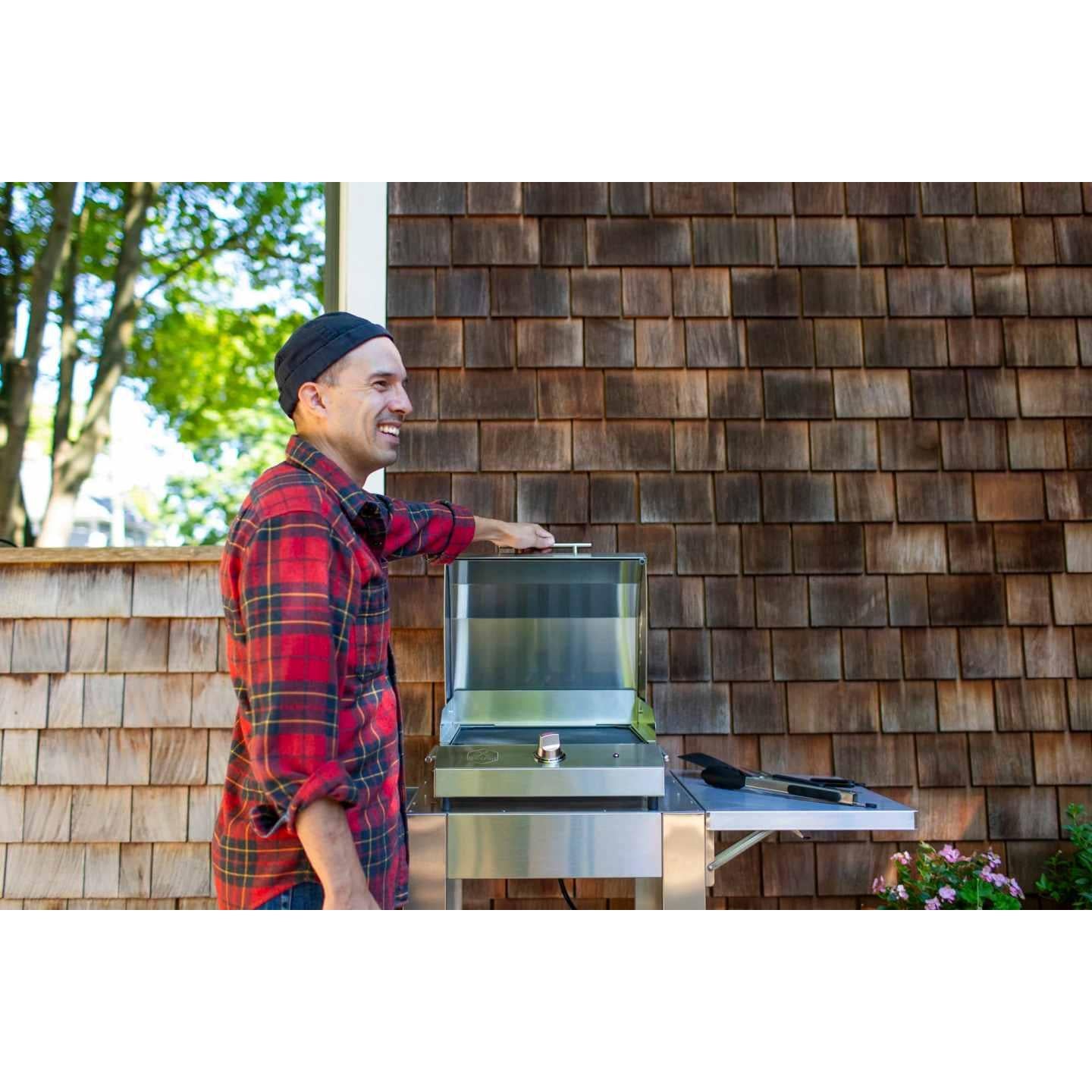 Kenyon G2 27" 120V 1-Burner Electric Grill With Stand